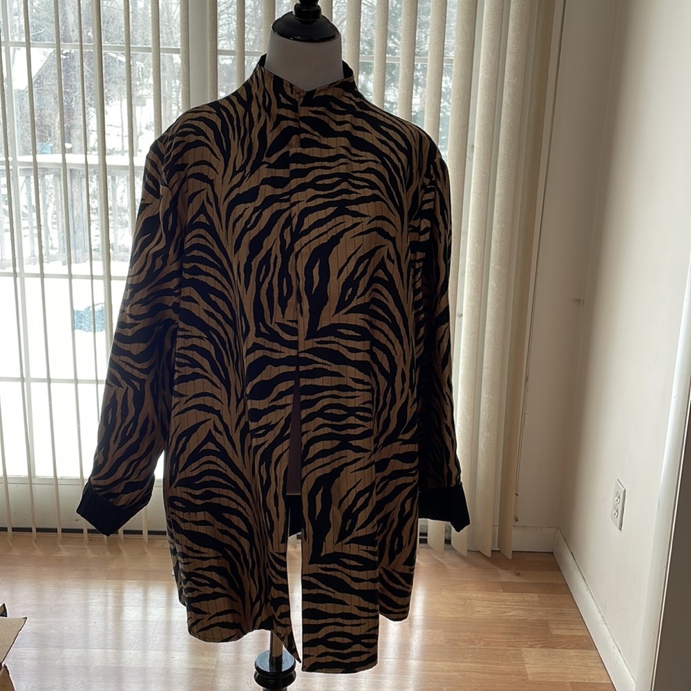 Black & Gold Reversible Swing Jacket, no tags. Good Quality, Attractive, Size 1X - Picture 2 of 7